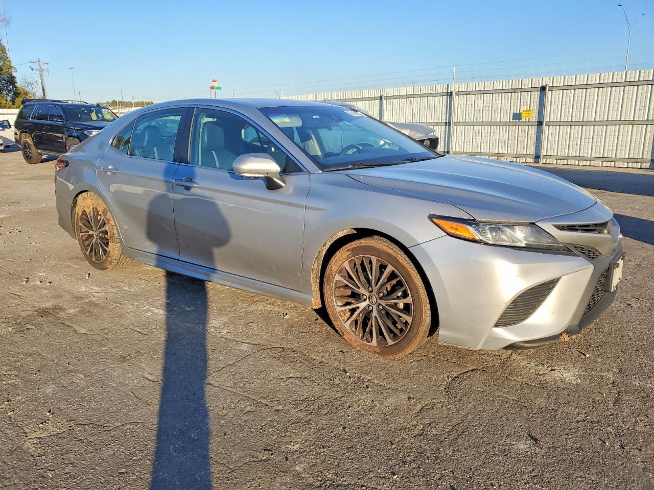 2018 TOYOTA CAMRY SE photo 7