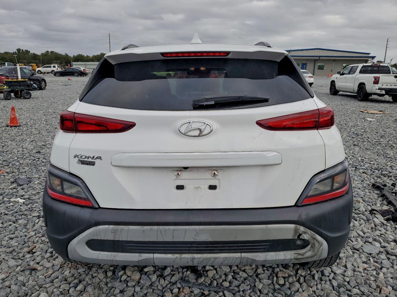 2022 HYUNDAI KONA SEL photo 6