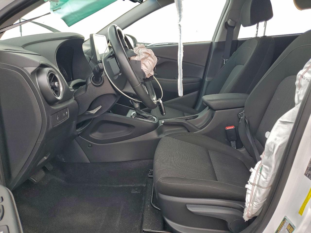 2022 HYUNDAI KONA SEL photo 7