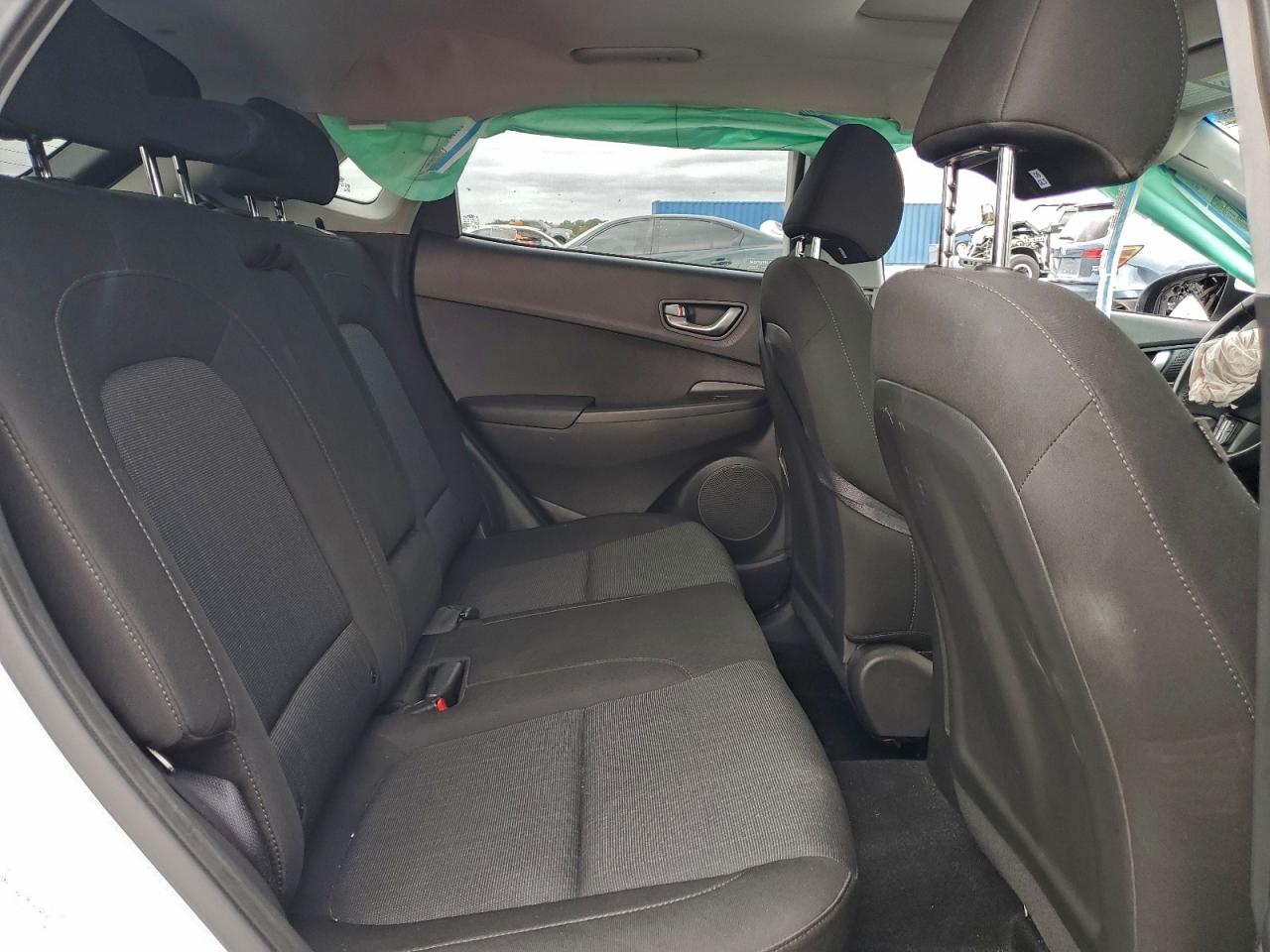 2022 HYUNDAI KONA SEL photo 10