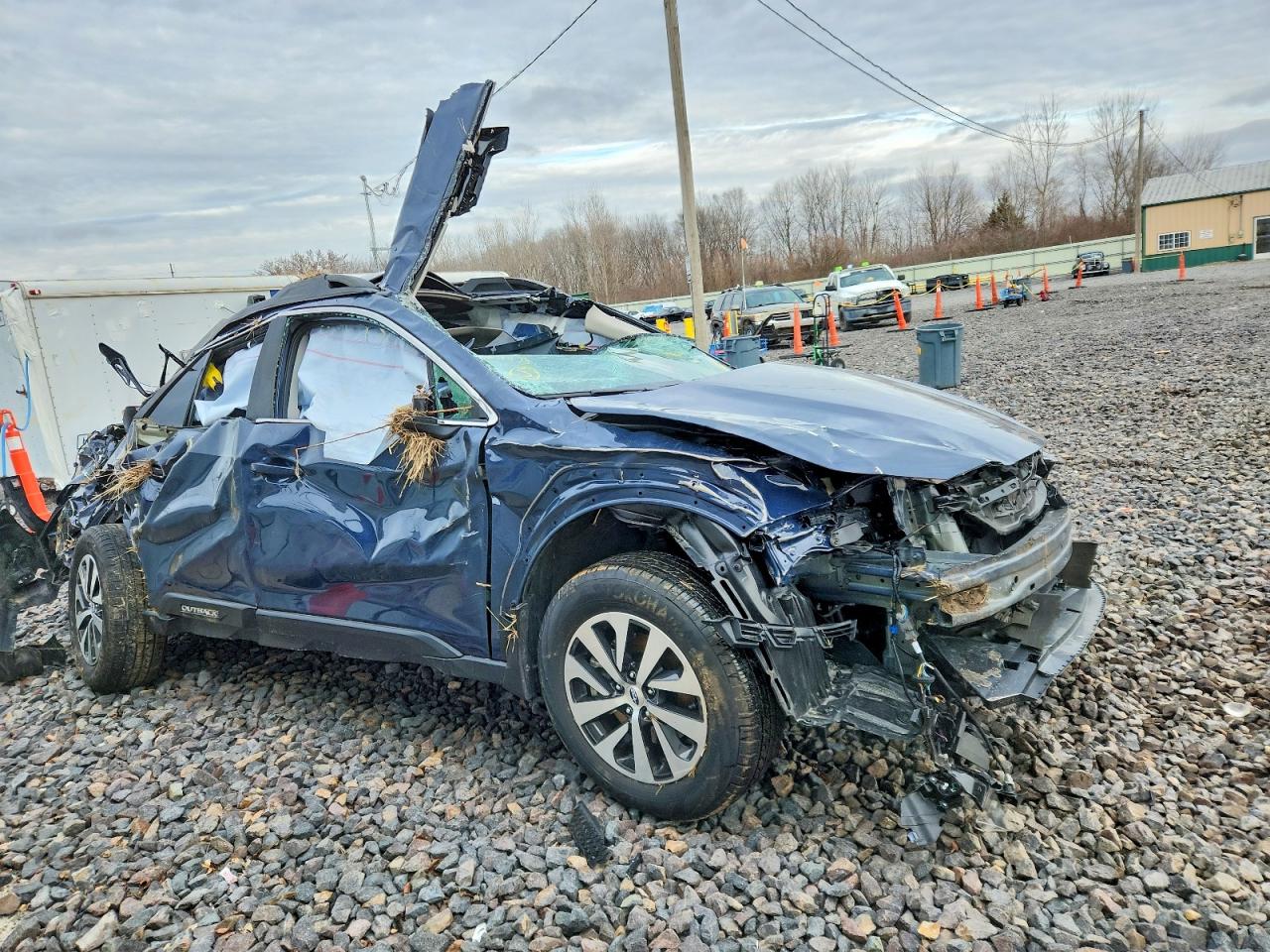 2025 SUBARU OUTBACK PREMIUM photo 4