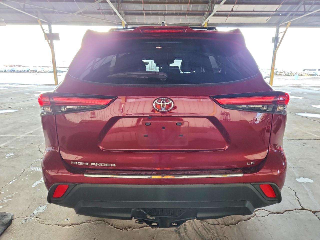 2022 TOYOTA HIGHLANDER L photo 6