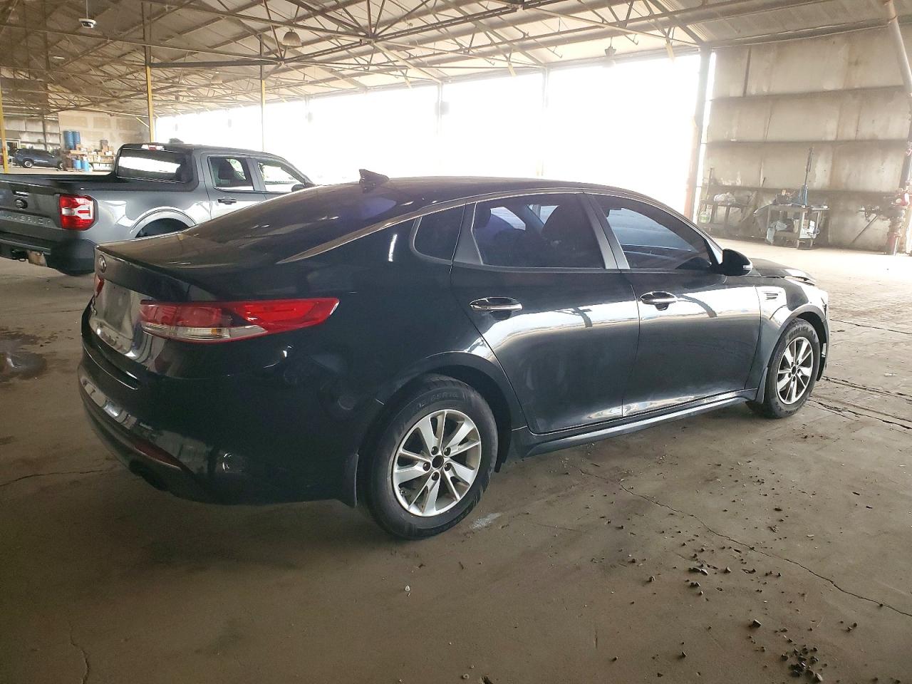 2018 KIA OPTIMA LX photo 3