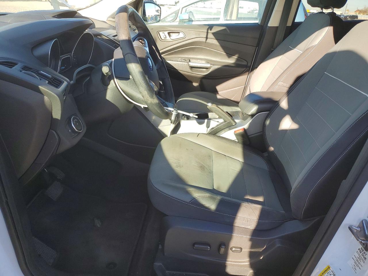 2015 FORD ESCAPE SE photo 7