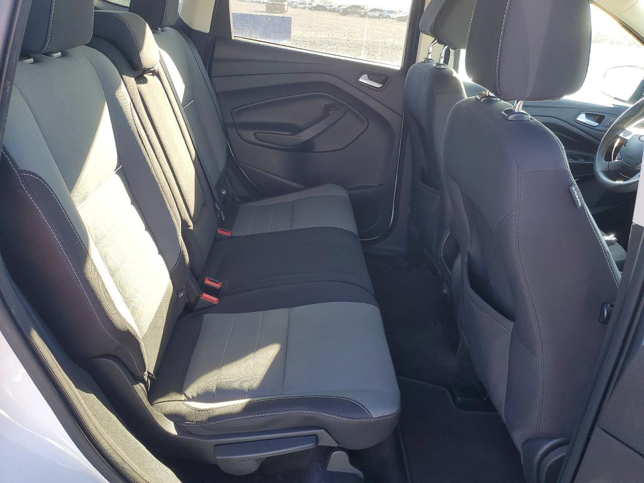 2015 FORD ESCAPE SE photo 11