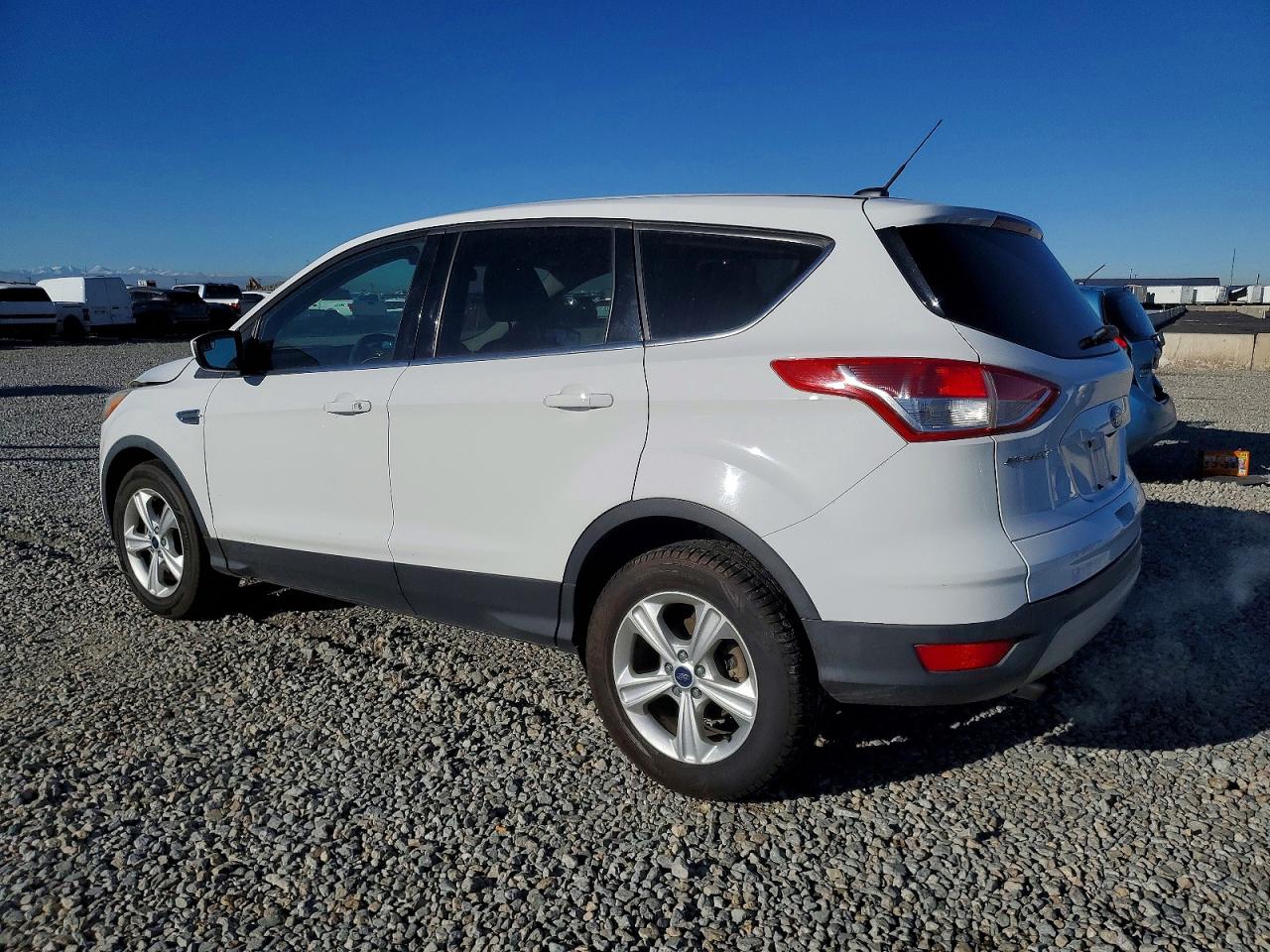 2015 FORD ESCAPE SE photo 2
