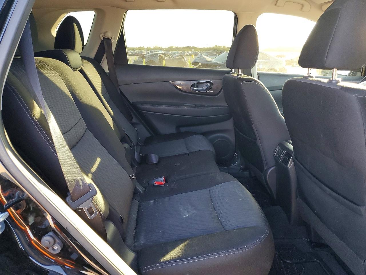 2019 NISSAN ROGUE S photo 10