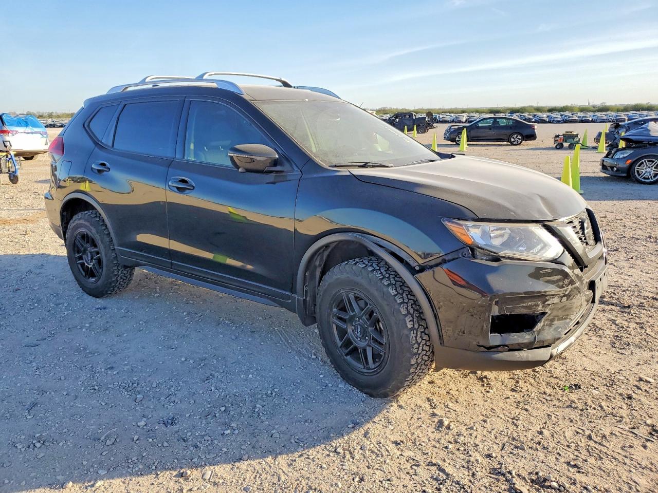 2019 NISSAN ROGUE S photo 4