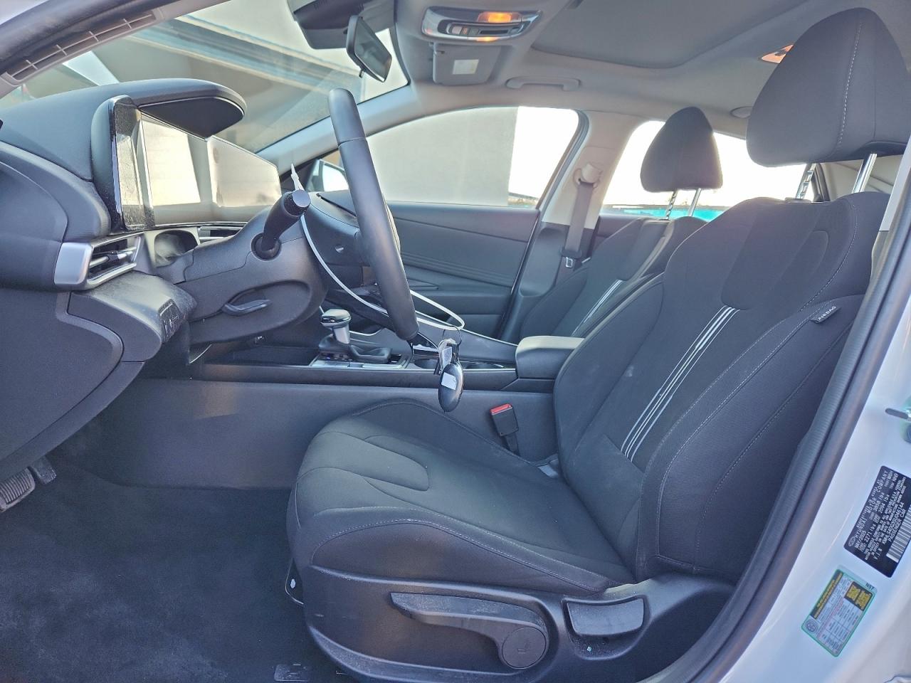 2025 HYUNDAI ELANTRA SEL photo 7