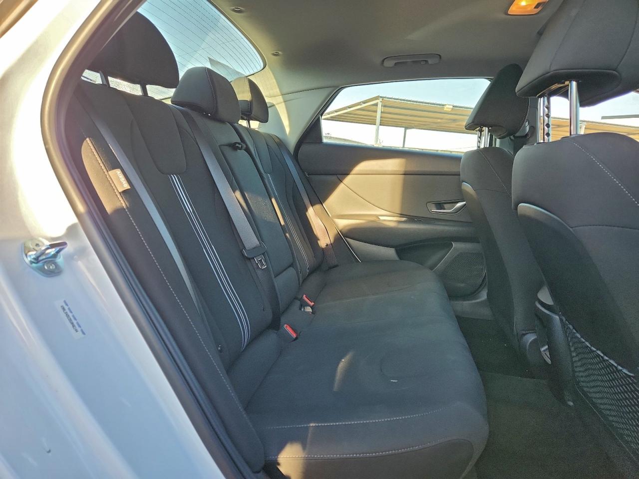2025 HYUNDAI ELANTRA SEL photo 10