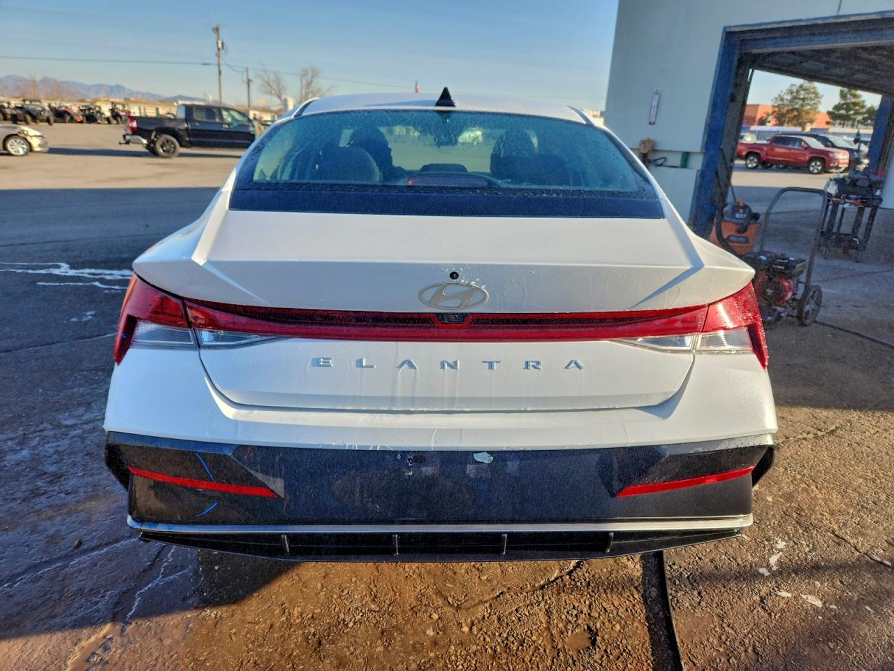 2025 HYUNDAI ELANTRA SEL photo 6
