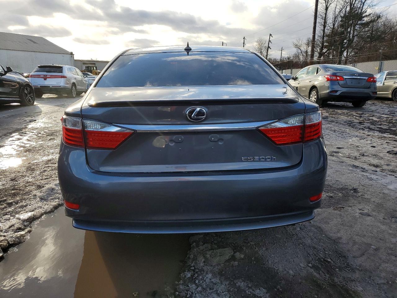 2013 LEXUS ES 300H photo 6