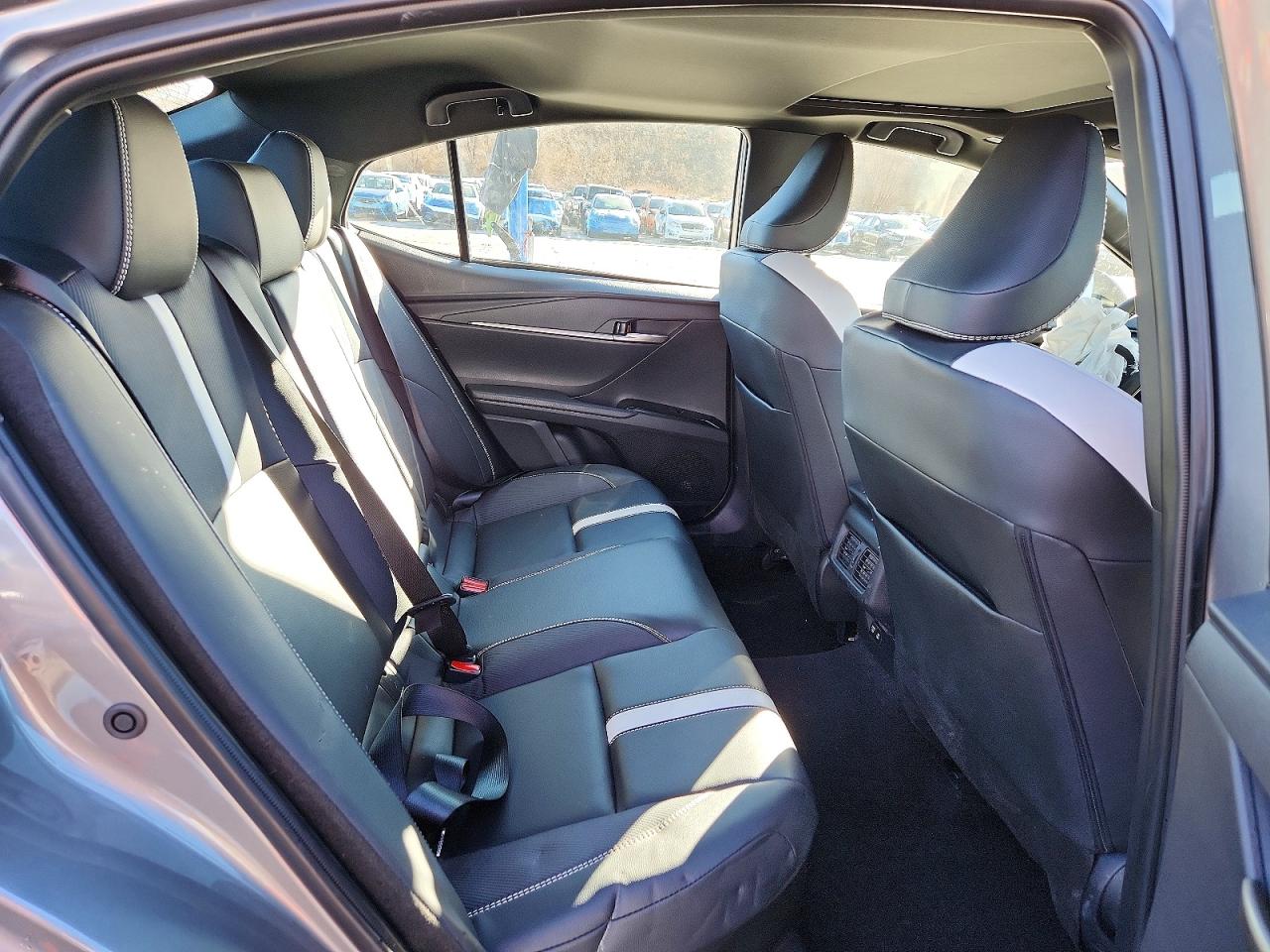 2025 TOYOTA CAMRY SE photo 10