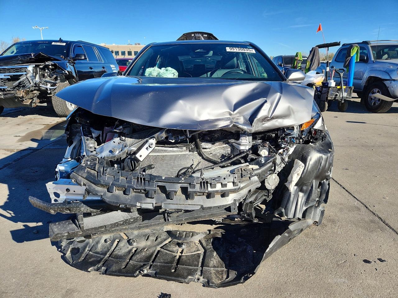 2025 TOYOTA CAMRY SE photo 5