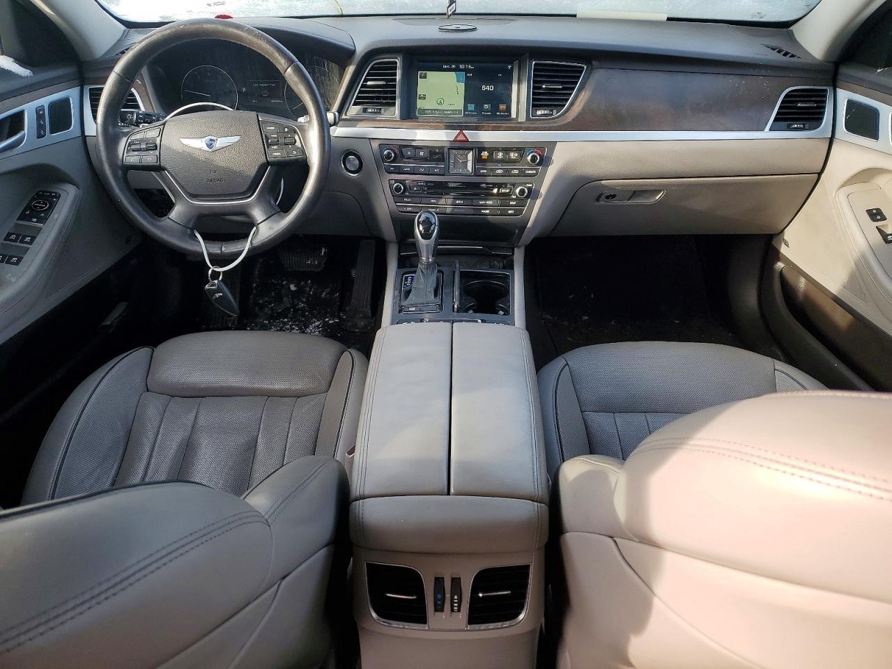 2015 HYUNDAI GENESIS 3.8L photo 8