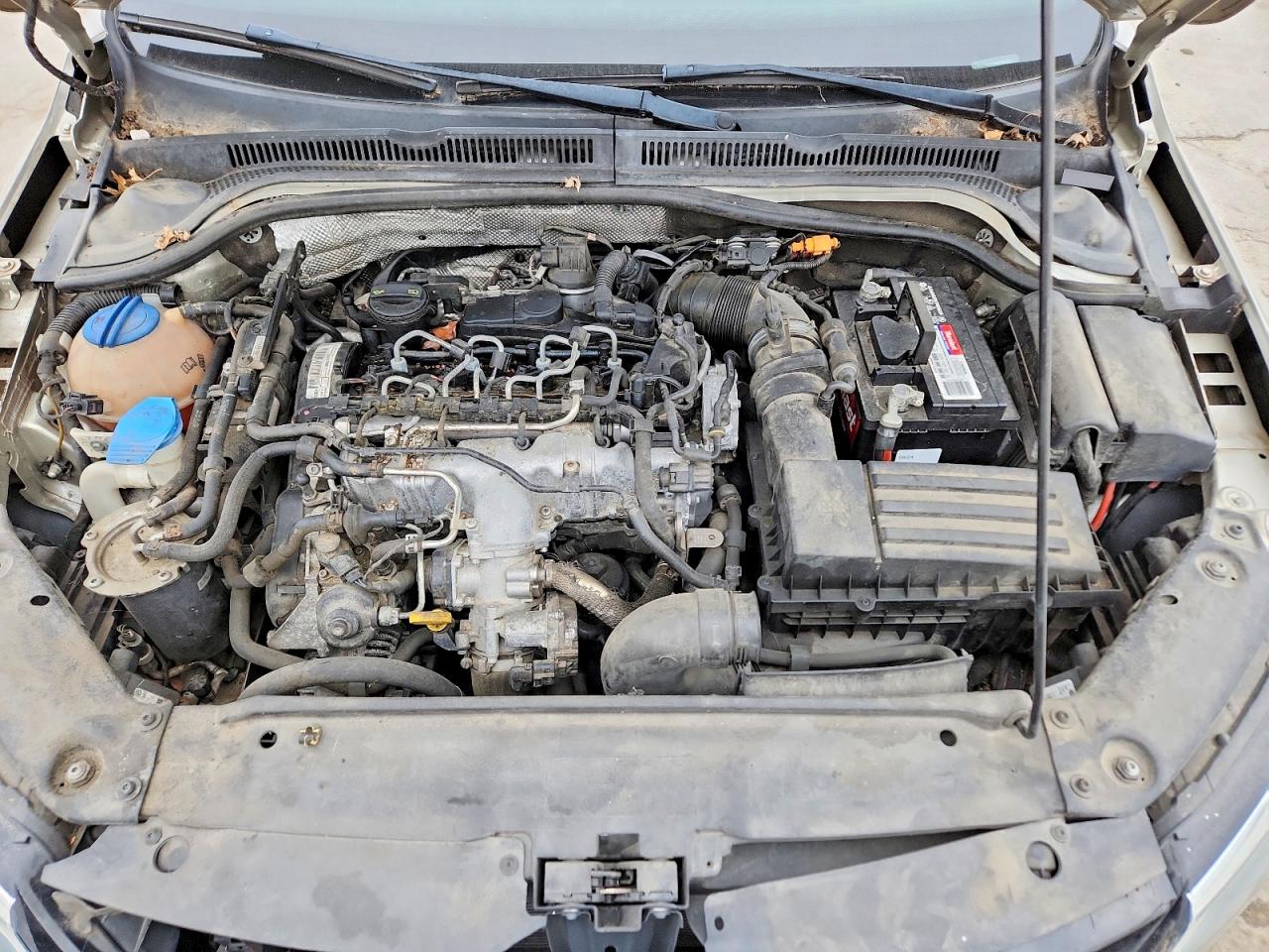 2014 VOLKSWAGEN JETTA TDI photo 11