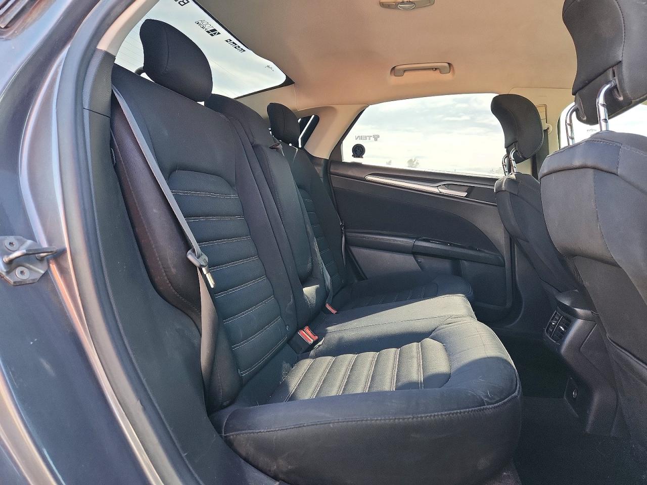 2014 FORD FUSION SE photo 10