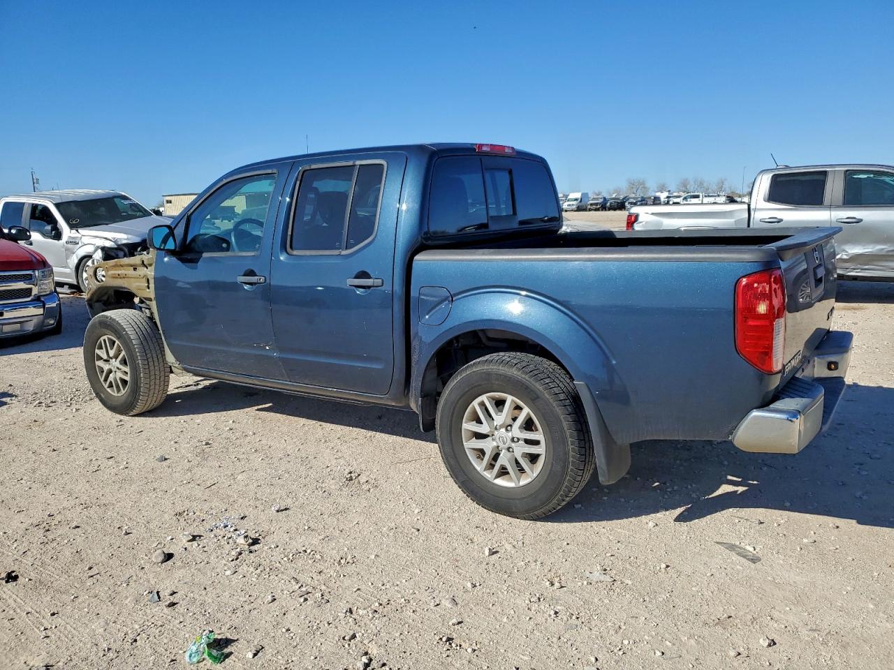 2018 NISSAN FRONTIER S photo 3
