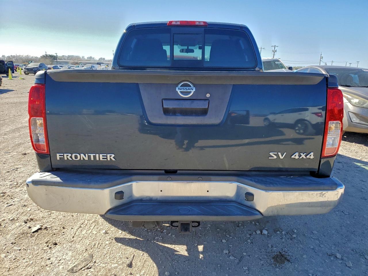 2018 NISSAN FRONTIER S photo 11