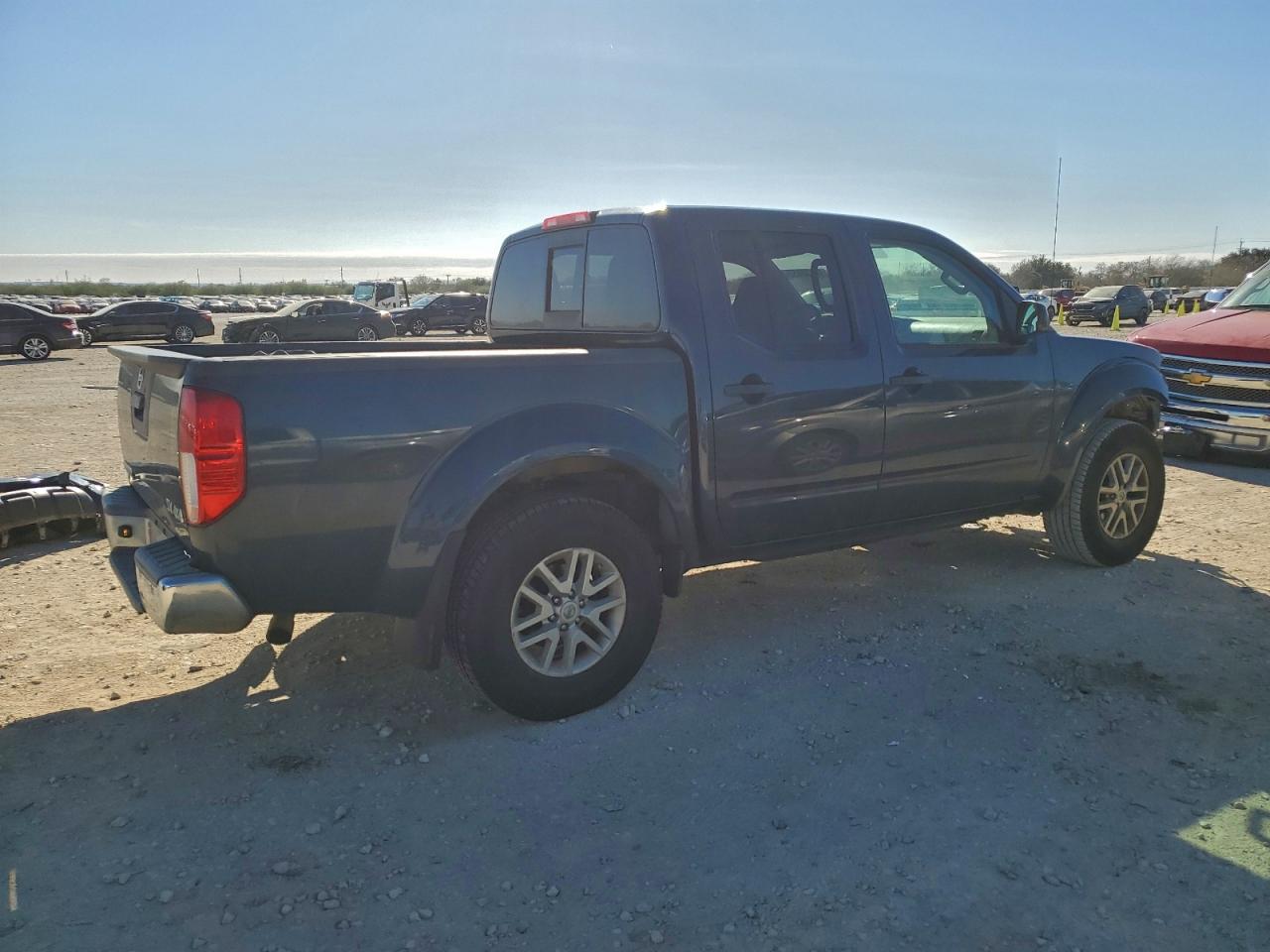 2018 NISSAN FRONTIER S photo 5
