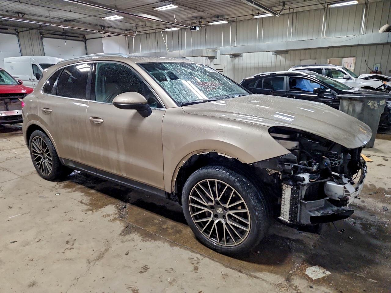 2019 PORSCHE CAYENNE photo 4