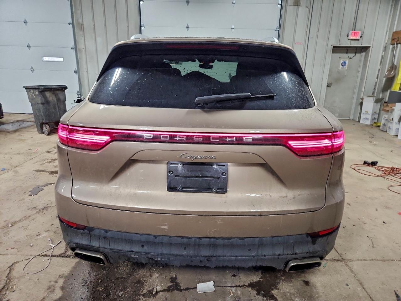 2019 PORSCHE CAYENNE photo 6