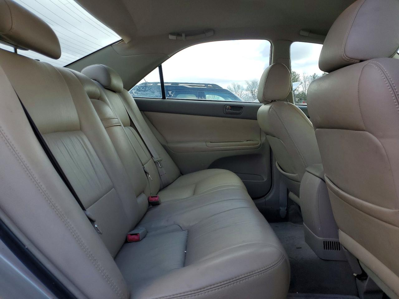 2003 TOYOTA CAMRY LE photo 10