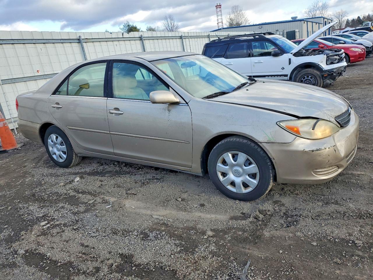 2003 TOYOTA CAMRY LE photo 4