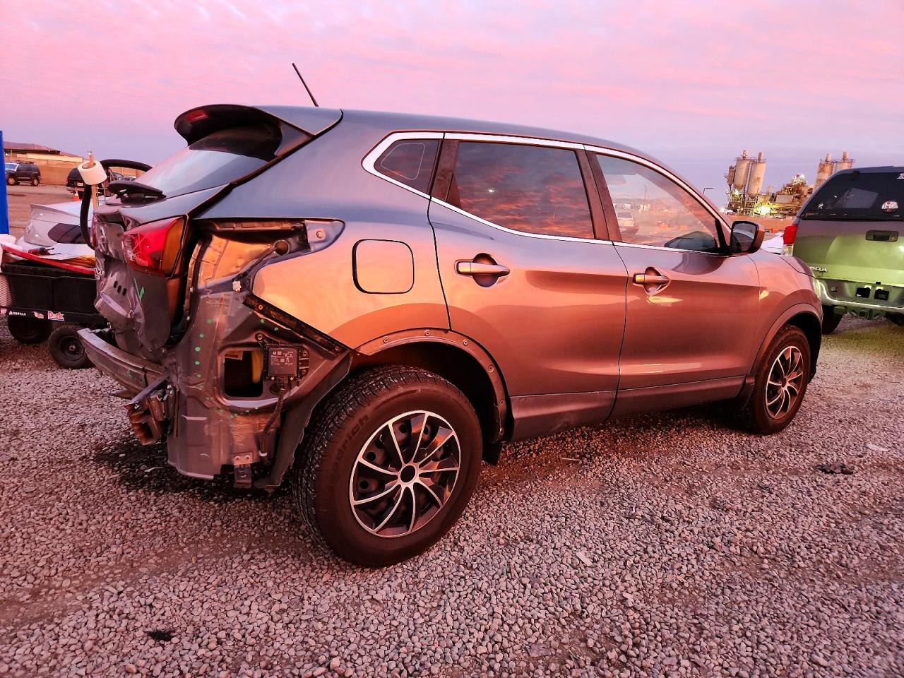 2019 NISSAN ROGUE SPORT S photo 3