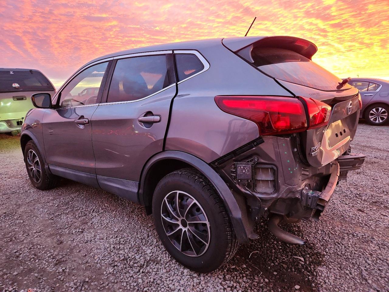 2019 NISSAN ROGUE SPORT S photo 2