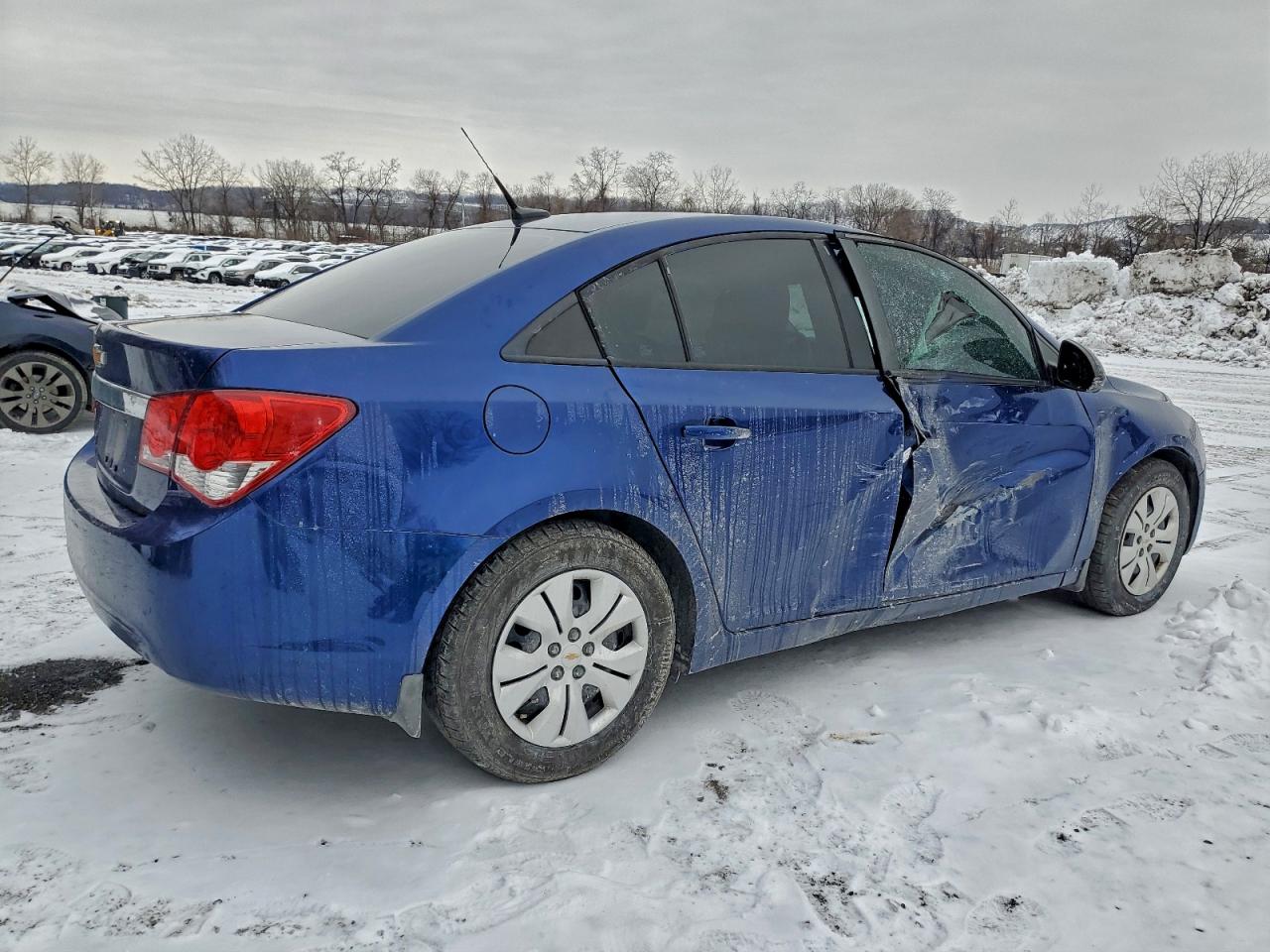 2013 CHEVROLET CRUZE LS photo 3