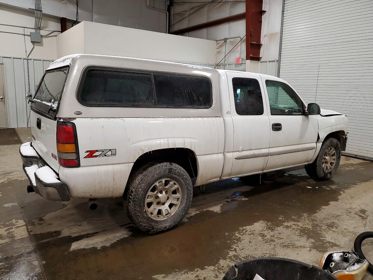 2007 GMC NEW SIERRA K1500 CLASSIC photo 3