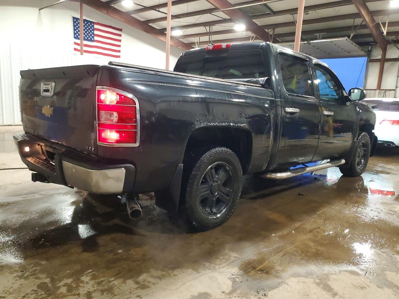 2010 CHEVROLET SILVERADO K1500 LTZ photo 3