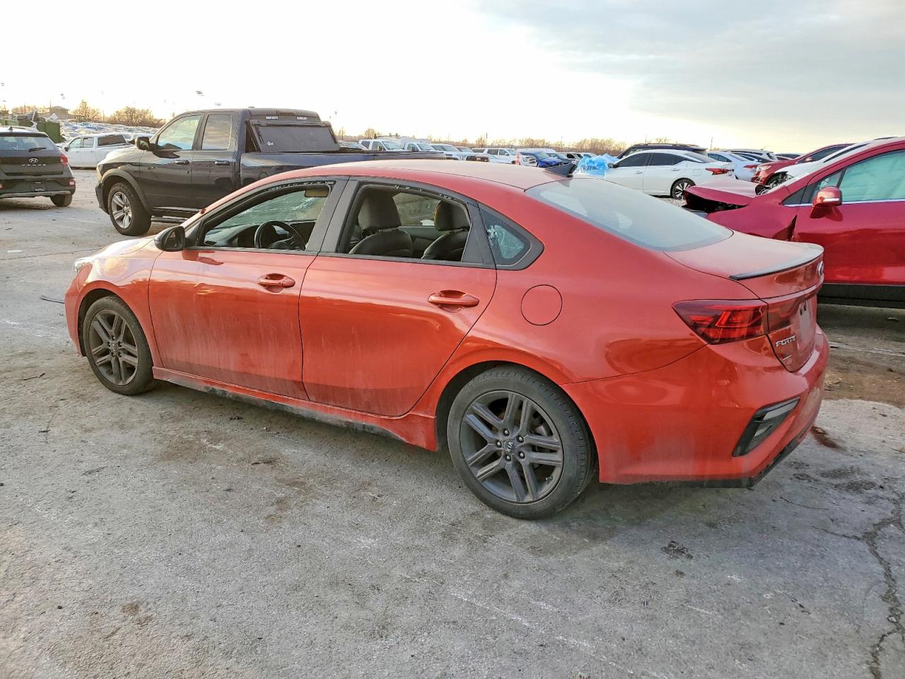 2021 KIA FORTE GT LINE photo 2