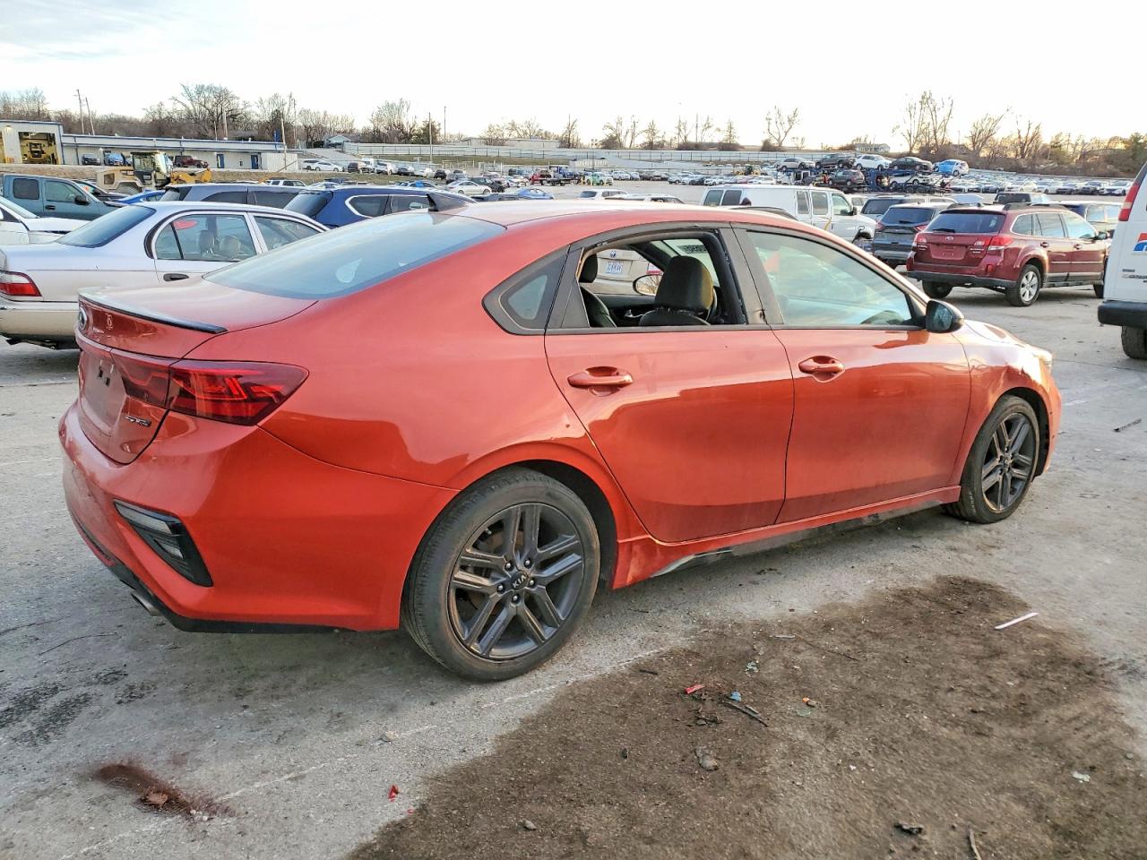 2021 KIA FORTE GT LINE photo 3