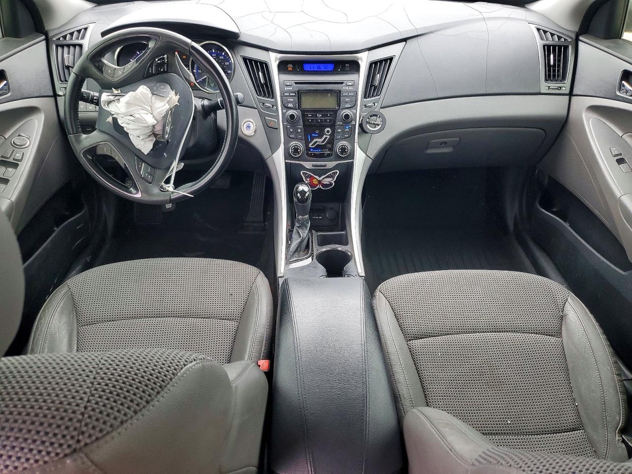 2012 HYUNDAI SONATA SE photo 8
