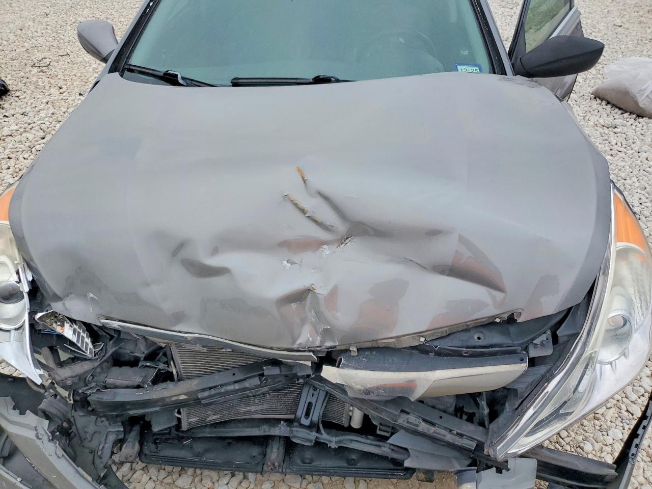 2012 HYUNDAI SONATA SE photo 11