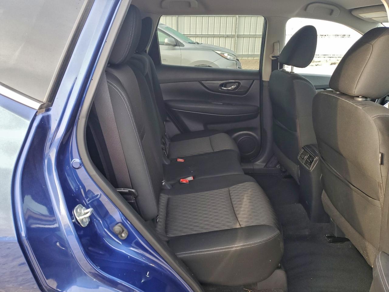 2018 NISSAN ROGUE S photo 31