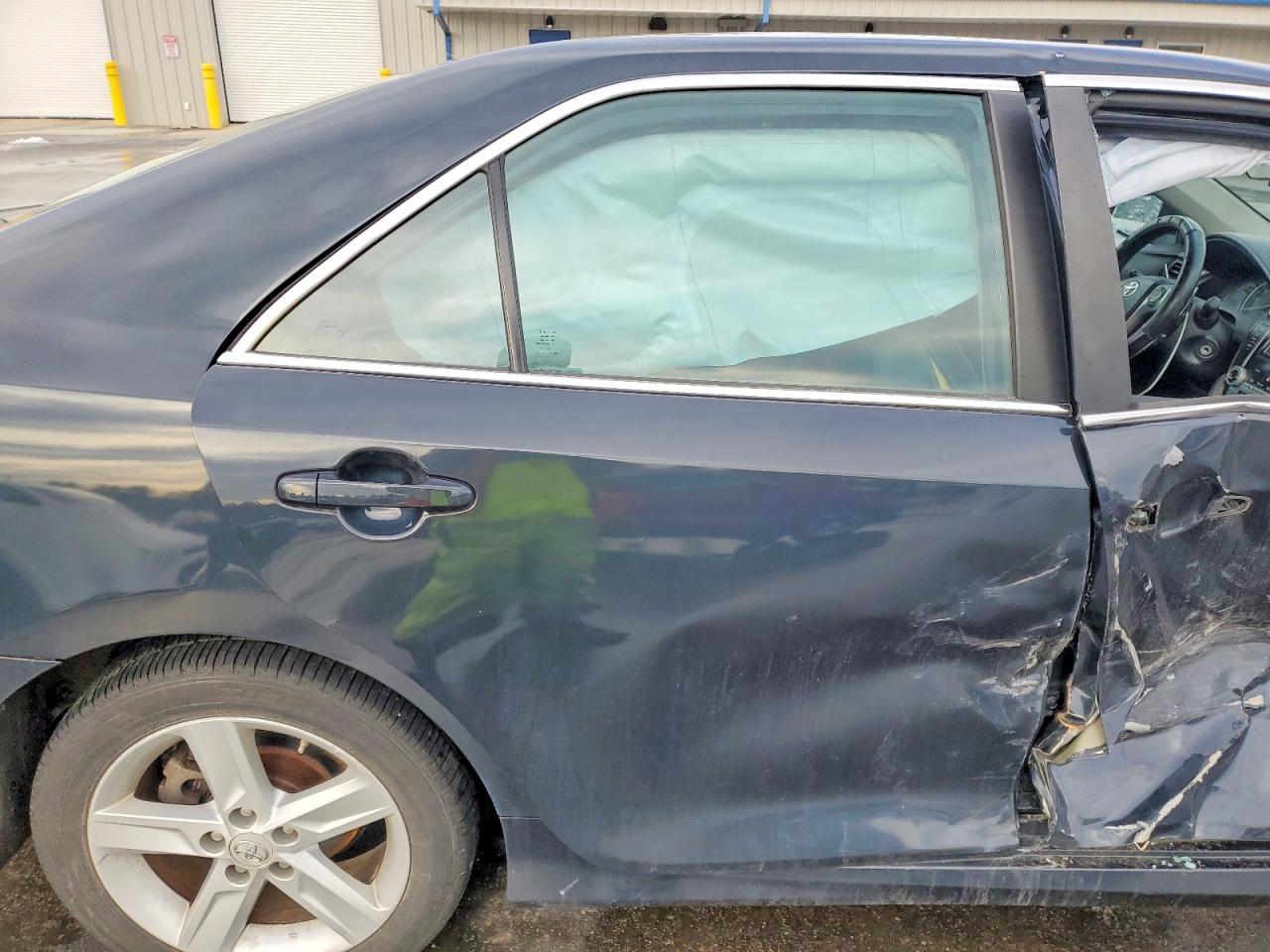 2012 TOYOTA CAMRY BASE photo 19