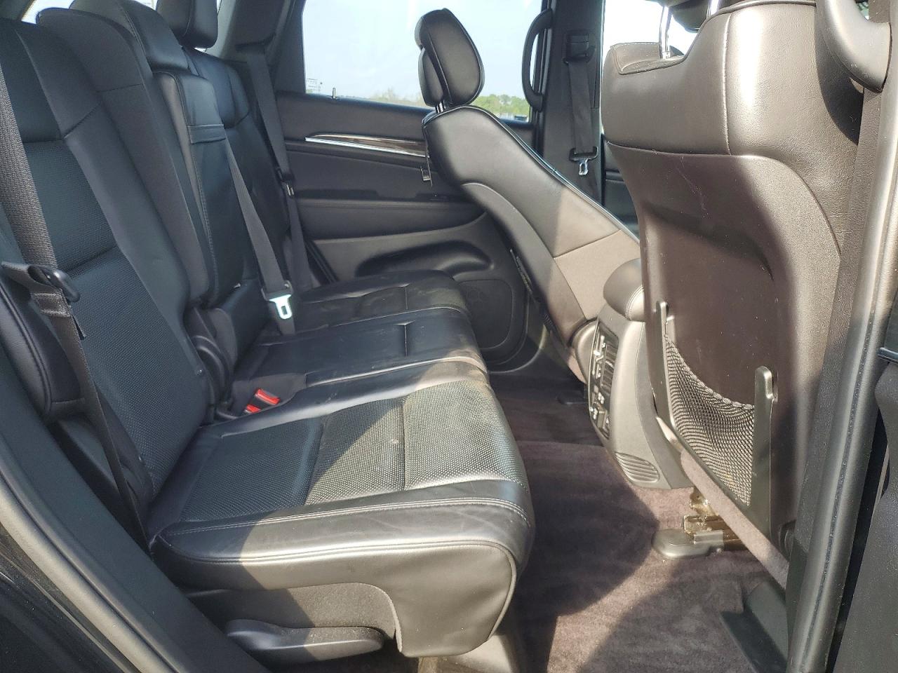 2018 JEEP GRAND CHEROKEE OVERLAND photo 11