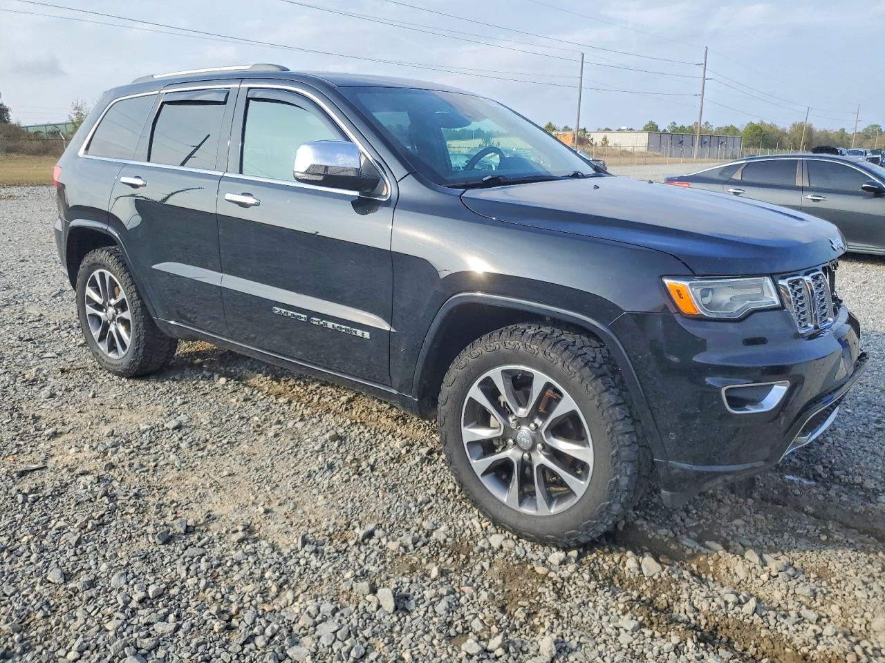 2018 JEEP GRAND CHEROKEE OVERLAND photo 4