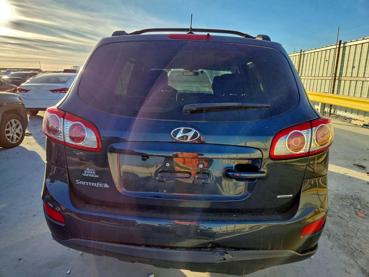 2012 HYUNDAI SANTA FE GLS photo 11