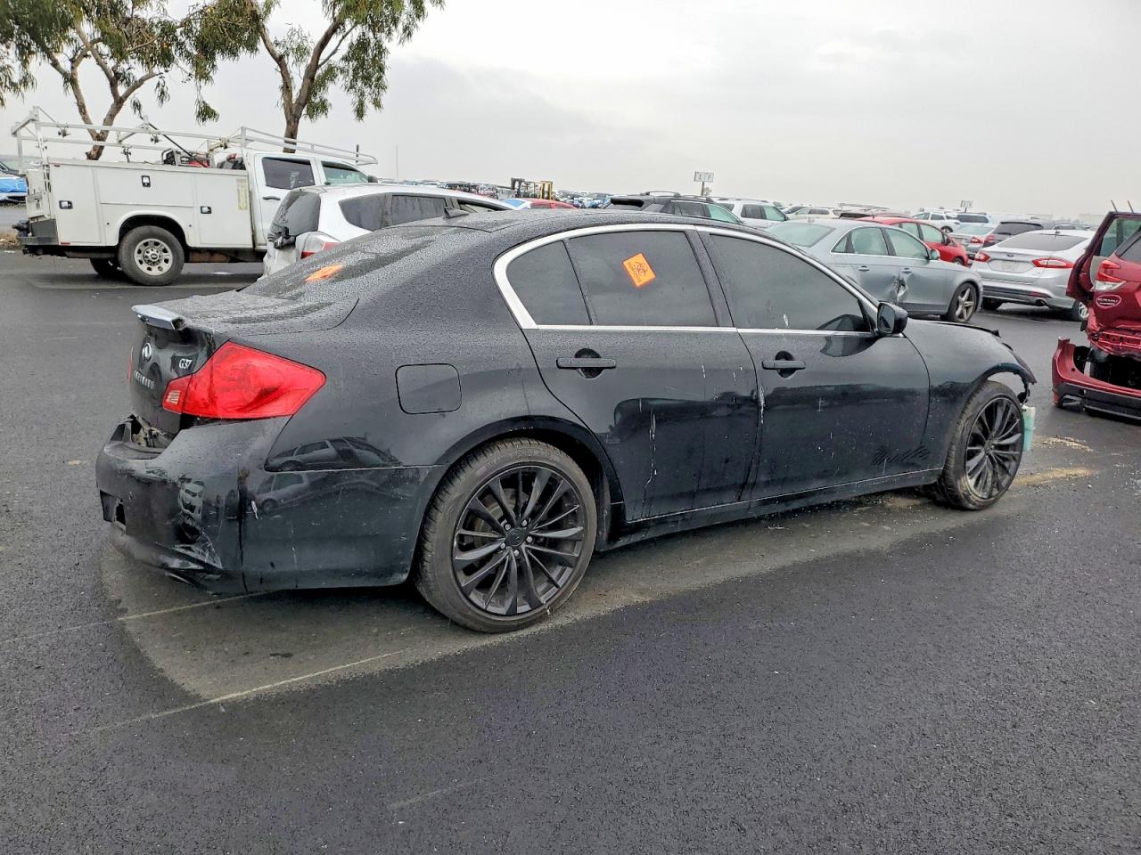 2013 INFINITI G37 BASE photo 5