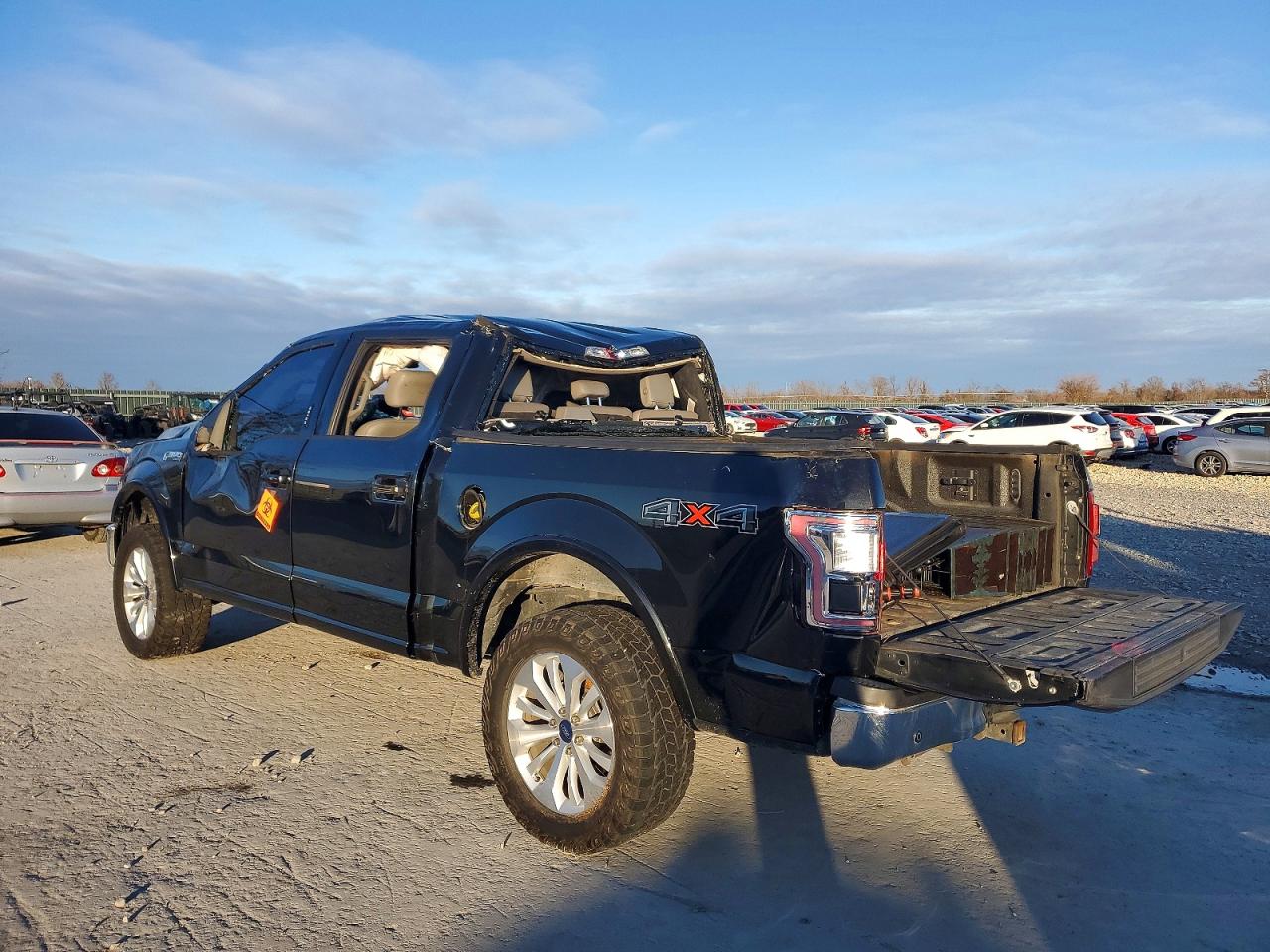 2015 FORD F150 SUPERCREW photo 2