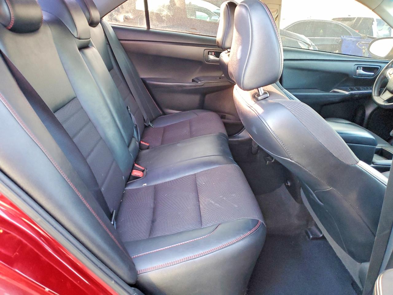 2017 TOYOTA CAMRY LE photo 10