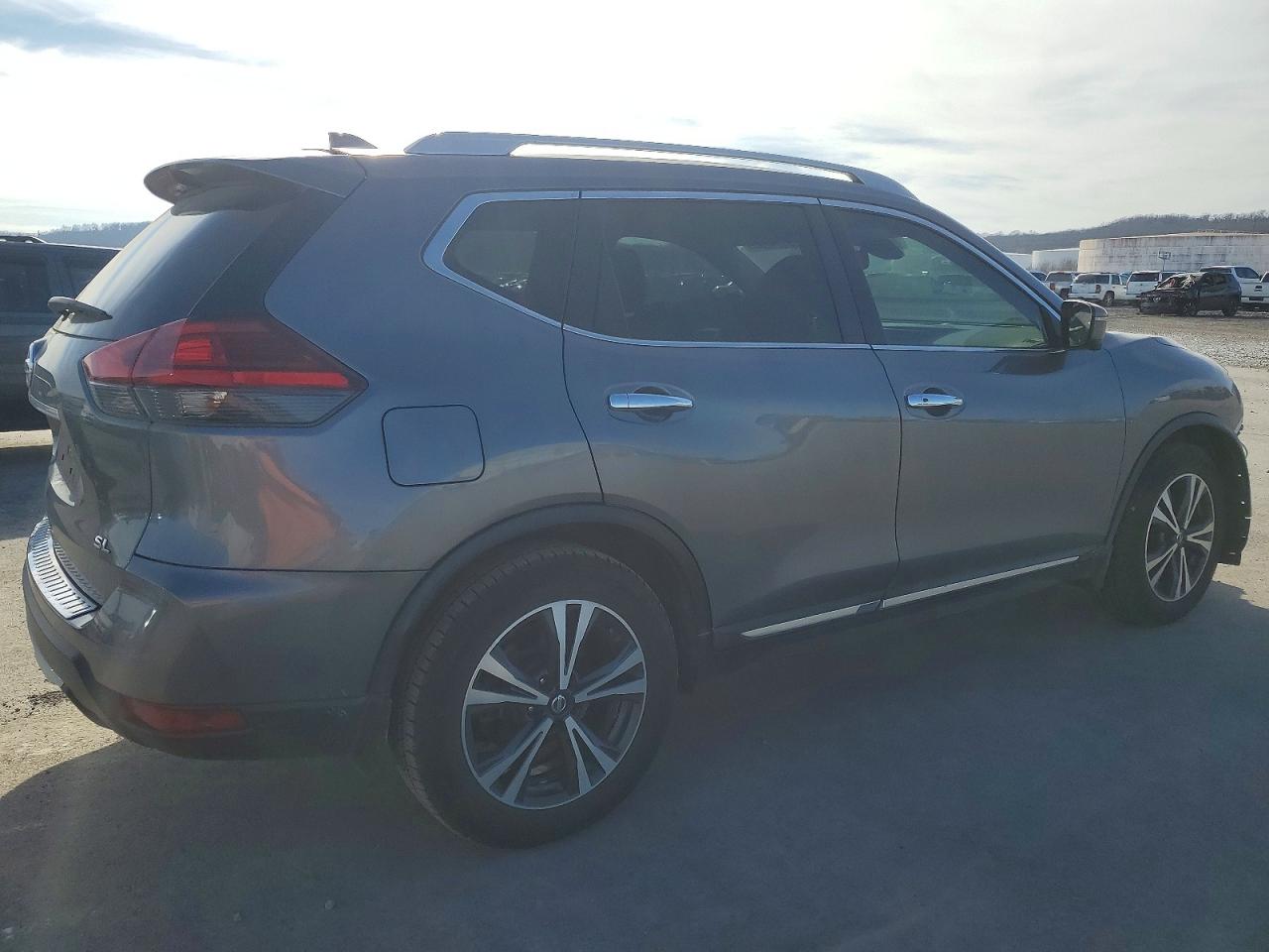 2017 NISSAN ROGUE S photo 5