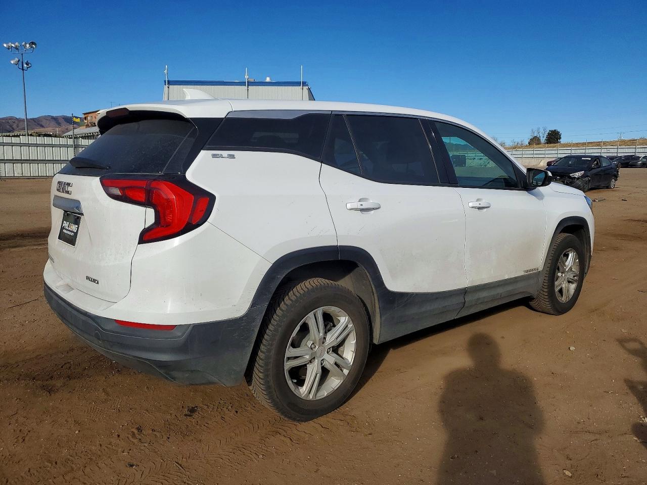 2019 GMC TERRAIN SLE photo 3