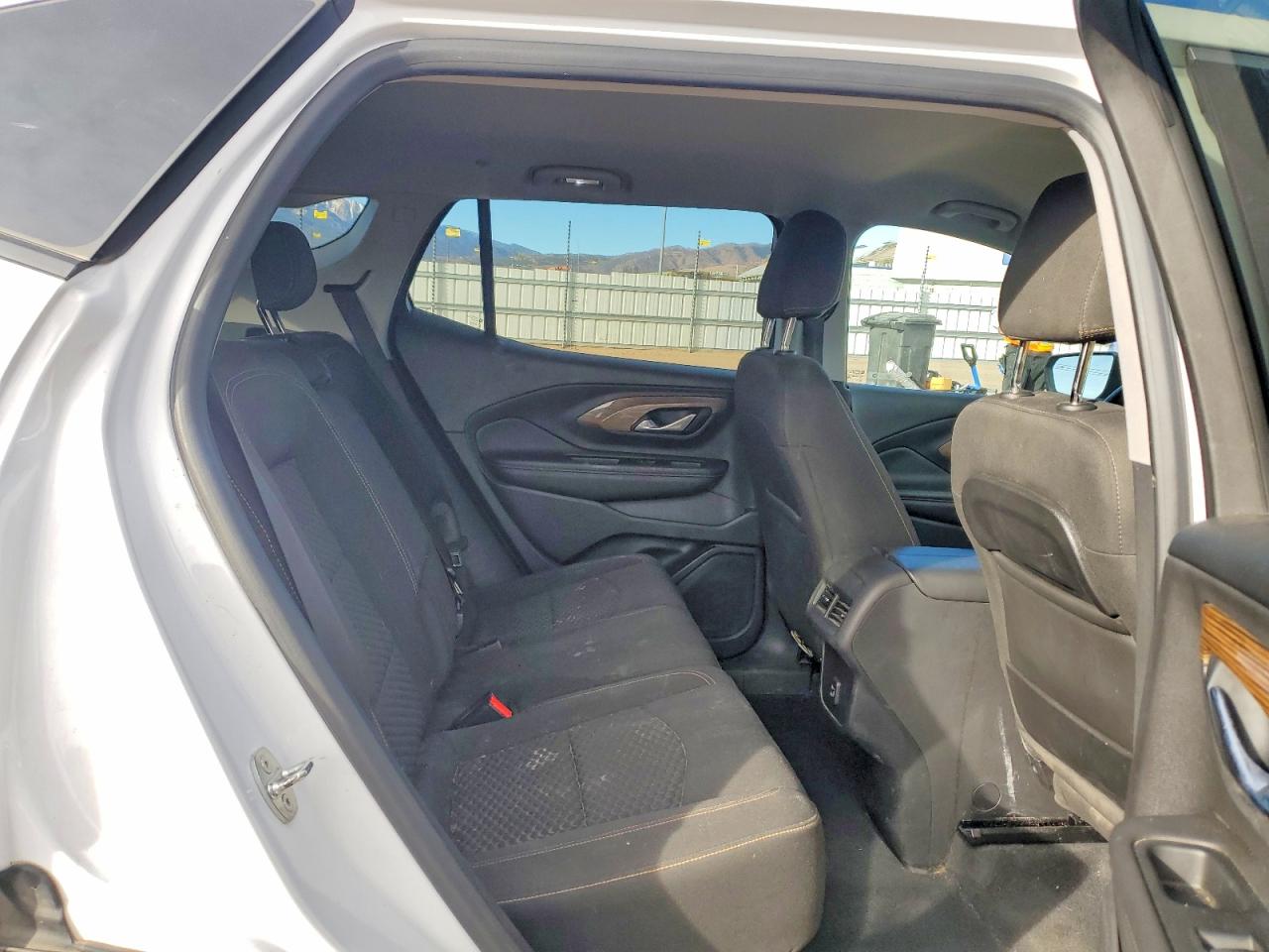 2019 GMC TERRAIN SLE photo 11