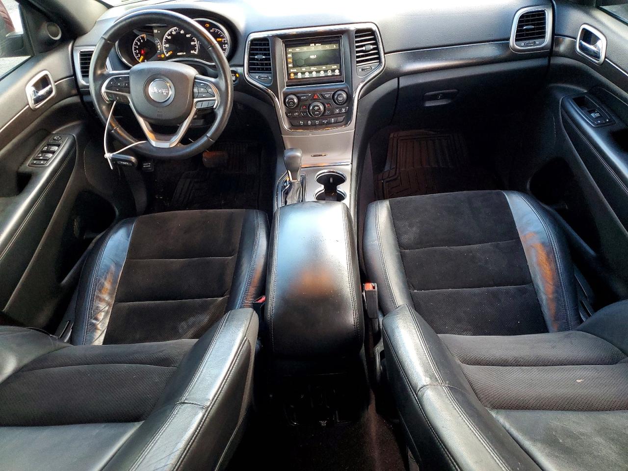2018 JEEP GRAND CHEROKEE LAREDO photo 15