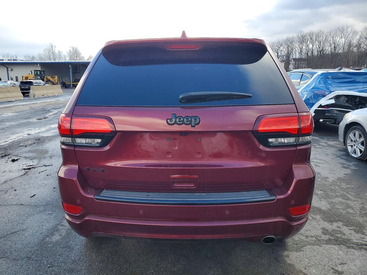 2018 JEEP GRAND CHEROKEE LAREDO photo 11
